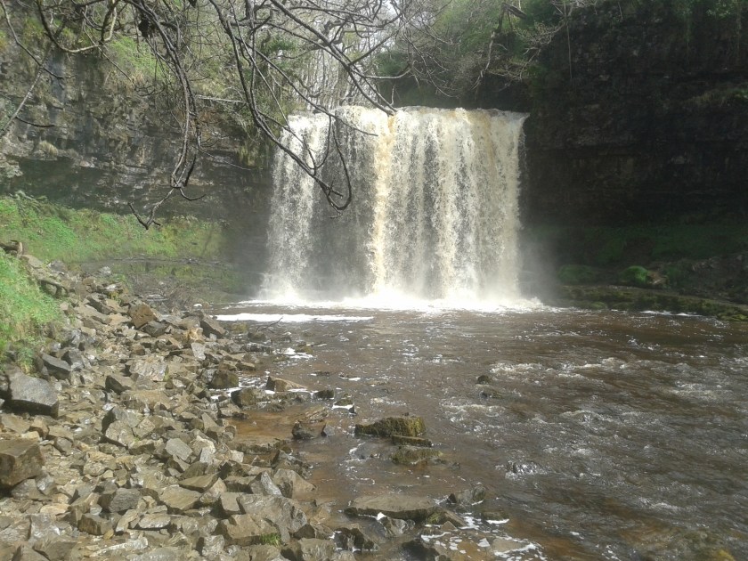 Shot of the Swd yr Elra waterfall as you approach it.