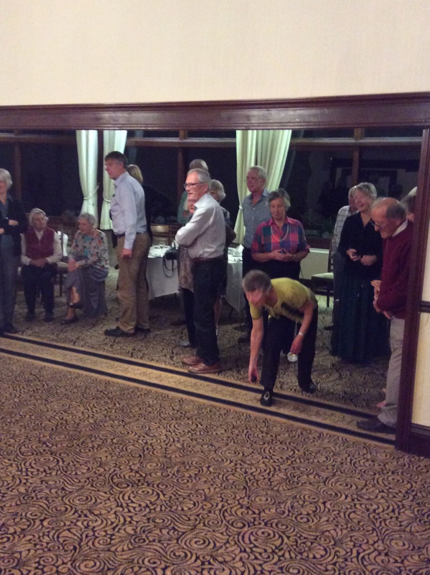 Janet shows Group B how to do it !